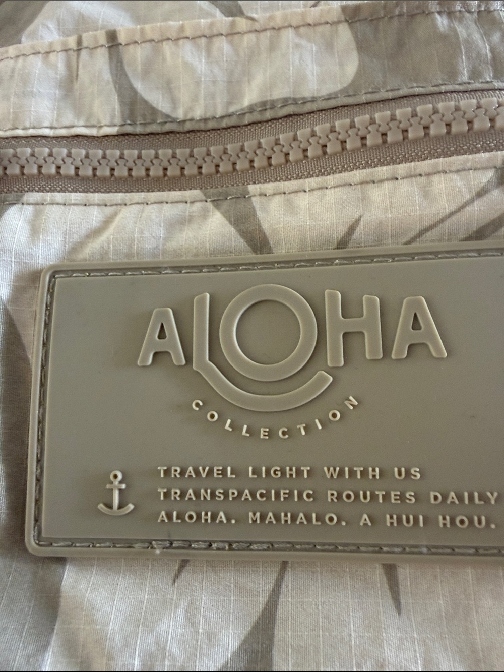 ALOHA Collection Quilted Tote in Light Beige Floral - Picture 2 of 12